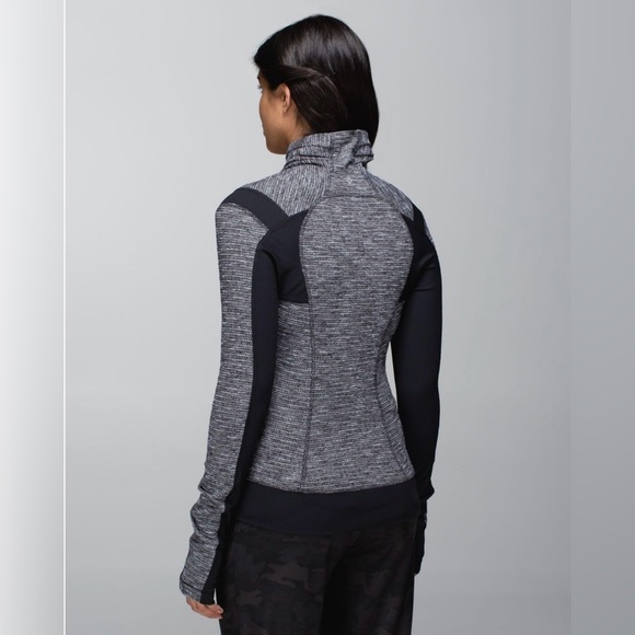 Lululemon Women’s Bhakti Yoga Jacket Size 4 Zip up Pockets Coco Pique  / Black - Picture 3 of 16